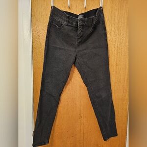 Torrid Sz 18R Premium Bombshell Skinny Jeans